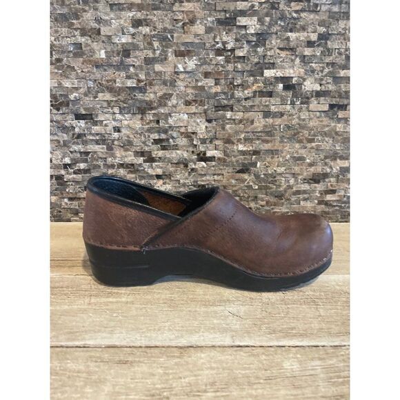 Sanita Women's Professional Oil Closed Leather Clog Antique Brown Size 38 - Picture 7 of 9